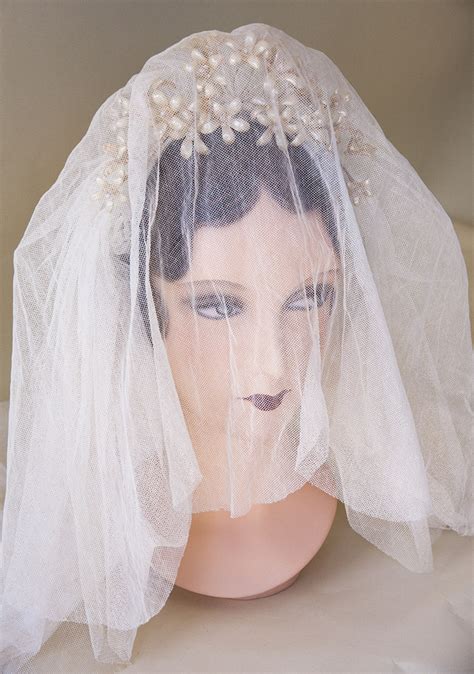 1930's Starflowers Gauze Wedding Veil - Vintagegown.com