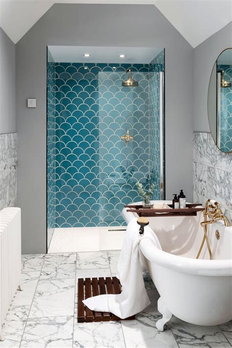 Small Bathroom Tile Ideas Stylish Ways To Make Your Space Feel Bigger Real Homes