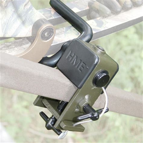 Hme Universal Mount Bow Holder 215810 Tree Stand Accessories At
