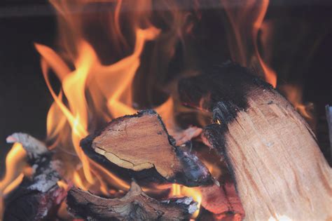 This fire stove is designed in a unique, standard way for you to use this at your outdoor gatherings and parties. Solo Stove Yukon Review: The Family Favorite Fire Pit ...