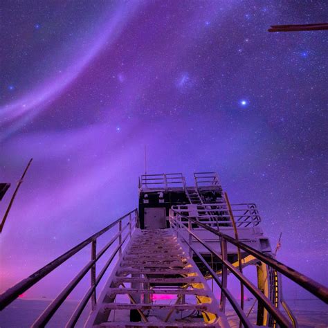 Auroras Over The South Pole Earth Earthsky