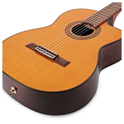 Takamine Gc5ce Electro Classical Guitar Natural Gear4music