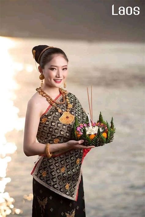 Laos 🇱🇦 ລາວ Lao Traditional Dress Traditional Outfits Traditional Thai Clothing