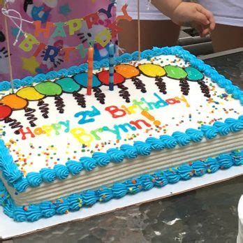 Bet you didn't know dairy queen was founded by a dude named grandpa. Dairy Queen Birthday Cake - CAKE