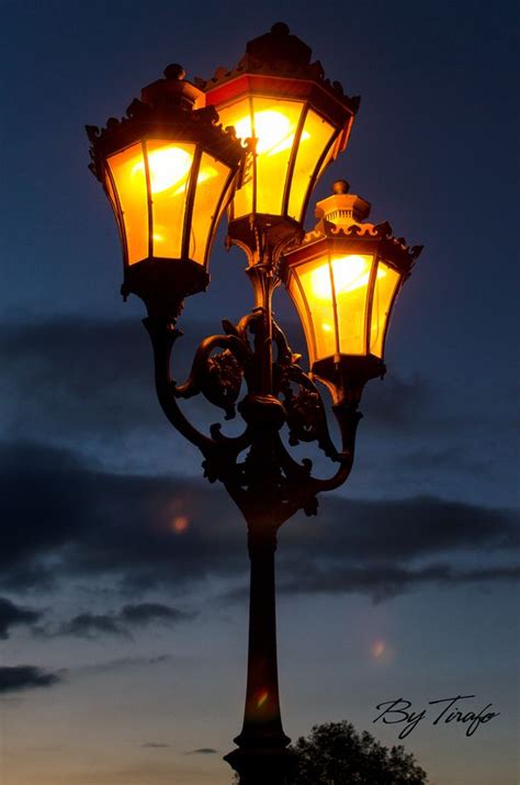 Beautiful Lamp Post At Night Amazing Design Ideas
