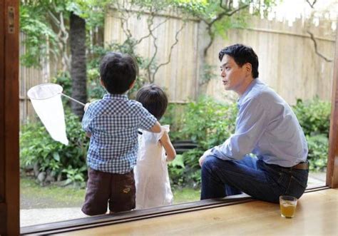 タウン誌上で小此木氏は菅首相の全面支援を受けた。 「菅首相に叛旗を翻した方が良かった」。 恨み節が、支持者から聞こえてくる。 横浜市長選挙は「菅首相が敗れた選挙」だった。 早ければ23日、遅ければパラリンピック閉幕直後の9月7日頃。 「菅退陣」の報が駆け巡りそうだ。 横浜市長選挙、立憲推薦の山中竹春氏、デジタル化推進