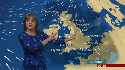 Louise lear is looking lovely on bbc world weather. Louise Lear Laughing Youtube : Louise Lear - BBC Weather ...