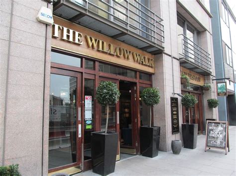 In london, and zone 1 especially, where drinks can be monstrously expensive, a spoons is something of a godsend. The Willow Walk (Wetherspoon) | London pubs, Greater ...