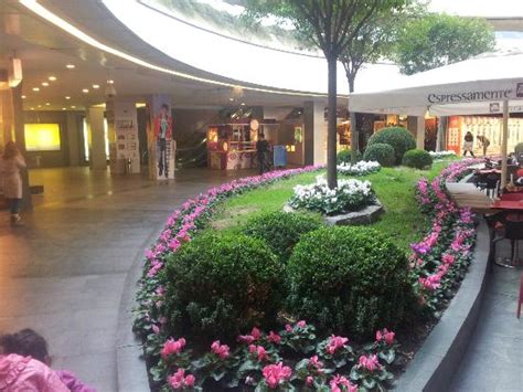 It is a preferred region with its developed infrastructure and lively. Kanyon Shopping Center (Istanbul) - 2018 All You Need to ...