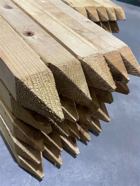 25 Pack 2 X 2 Treated Pegs Wooden Stakes Posts Garden Fence Borders