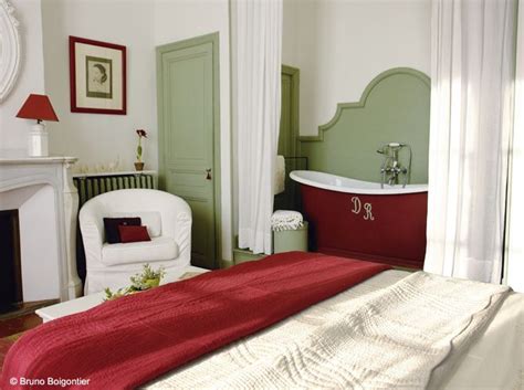 Séparer la salle de bains de la chambre avec une cloison. 30 jolies suites parentales - Elle Décoration | Deco ...