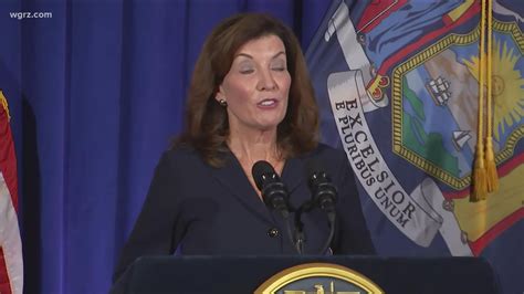 Report Cuomo Aides Told Hochul She Would Not Be His 2022 Running Mate