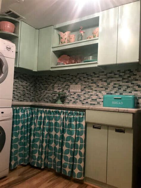 Retro Laundry Room 500x667 