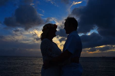 Bridal Dream Hawaii Wedding Blog Ala Wai Sunset