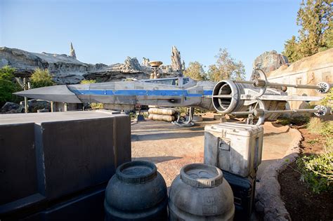 A First Look Inside Disneys New Star Wars Galaxys Edge Theme Park