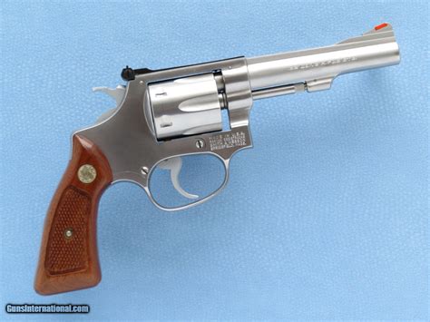 Smith And Wesson Model 63 Da Revolver 22lr Caliber 4 Barrel E65