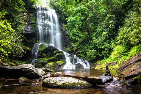 10 Breathtaking Waterfall Hikes Near Asheville Nc