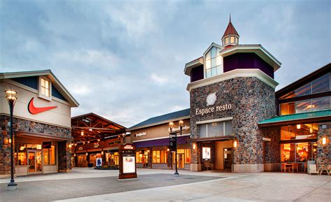 Premium Outlets Montreal - Petroff
