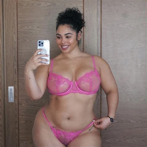 tabria majors looking cute in bluebella bra and cufo510