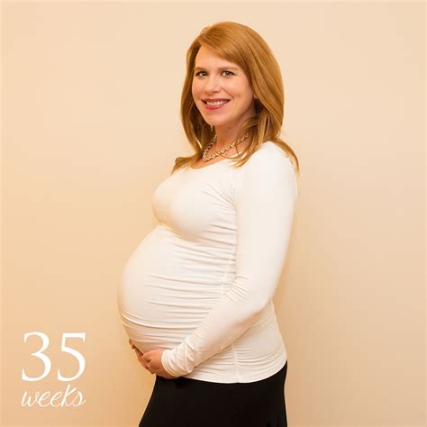 Pregnancy Bump 9 Months Weeks 35 And 36 Light Framed