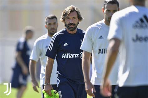 As duas equipes brigam pela garantia da segunda colocação da liga, hoje ocupada pela inter. Juventus se recusa a trocar brasileiro por jogador da ...