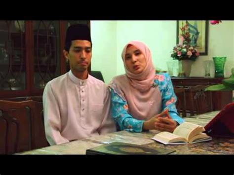 But so does tun.m and anwar. Ucapan Hari Raya Nurul Izzah Anwar - YouTube
