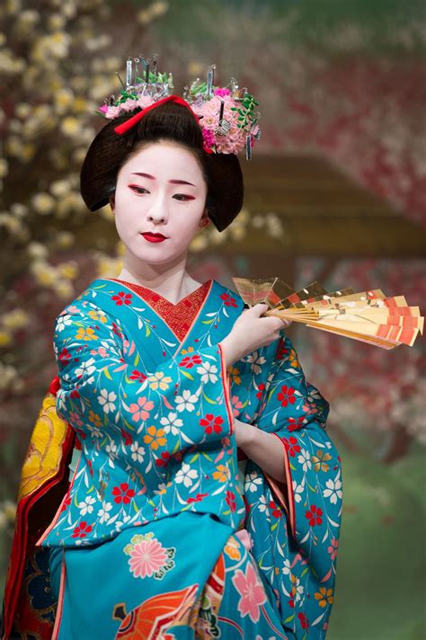 都をどり Japanese traditional dress Japanese women Beautiful japanese girl
