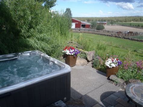 Internet, air conditioning, pets welcome, fireplace, tv, satellite or cable, washer & dryer, children welcome, no smoking bedrooms: GALLERY | REDMOND SPA STOVE AND SAUNA | CENTRAL OREGON