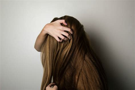 How To Treat Trichotillomania Using Habit Reversal Therapy