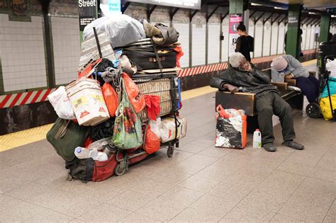Nyc Homelessness Up Nearly 45 In 8 Subway Stations