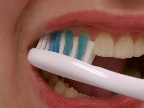 Brushing Teeth At 45 Degree Angle