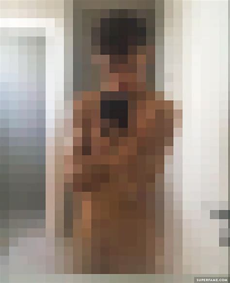 Troye Sivan Is SHOOK After His Secret Bathroom Selfie Leaks Superfame