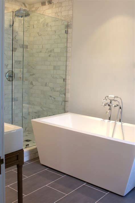 Amazing gallery of interior design and decorating ideas of freestanding tub next to shower in bedrooms, bathrooms by elite interior designers. Modern Freestanding Tub - Modern - bathroom - Kishani Perera
