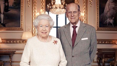 La Reina Isabel Ii Y Su Esposo Celebran 70 Años De Casados Telemundo