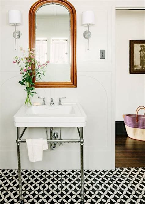 10 Quick And Easy Bathroom Decorating Ideas
