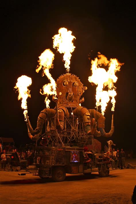 El Pulpo Mechanico (The Mechanical Octopus) at Burning Man 2012 | Photo