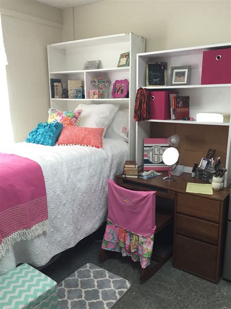 Dorm Room In The Hill At Auburn University Cute Dorm Rooms Dream