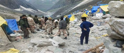 Amarnath Yatra Live Updates Death Toll Rises To 16 15000 Stranded
