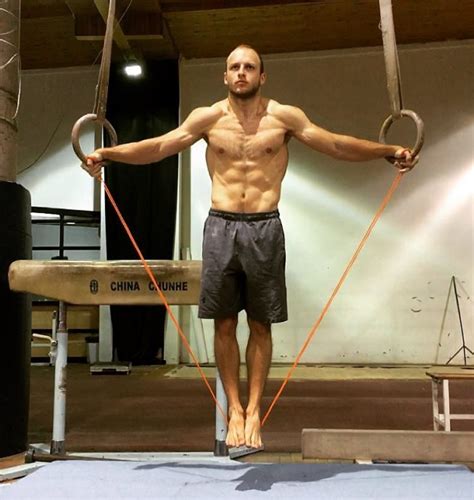 Koke y el actor josé antonio raffo descubrirán los secretos de la fundación de santiago conociendo al mismo pedro de valdivia. ¡Gimnasta profesional! Conoce al verdadero hermano mayor ...