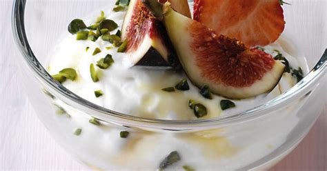 Griechischer Joghurt mit Honig und Pistazien Rezept