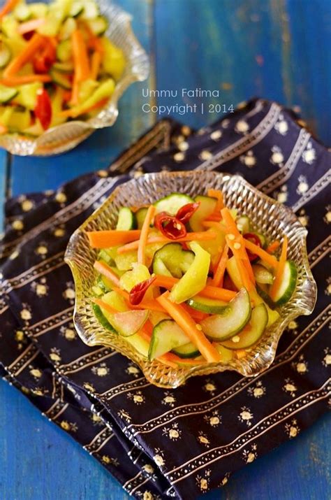 Cuci bersih bahan acar dengan air bergaram, tiriskan. Simply Cooking and Baking...: Acar Nanas Pedas | Resep makanan, Memasak, Nanas