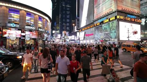 Many People Are Crossing The Street In Times Square New York City At