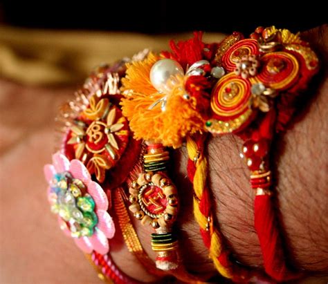 Looking to send rakhi gifts for brother to india? Don't let the 'Rakhi' be a harness this Rakshabandhan Day