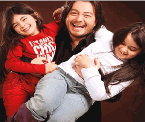 .فقد حظي أبناء كل من المخرج خالد يوسف والفنّانة حنان ترك، والفنّانة ريهام عبدالغفور، والفنان حسين الإمام بهذا الاسم، وتتعدّد الأسباب لهذا الاختيار بين النّبي يوسف عليه السلام، واسم المخرج الراحل يوسف شاهين وفقاً لما ذكره مراراً كل من حنان ترك. اسماء ابناء الفنانين المصريين - بيوتي