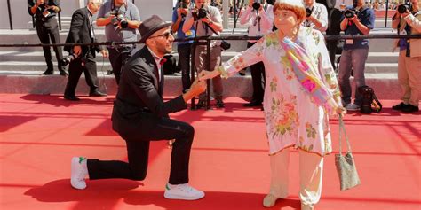 Patrick cohen reçoit la cinéaste et photographe agnès varda et le photographe jr pour leur film visages villages, présenté hors compétition au festival de cannes. Quand Agnès Varda et le street-artist JR tournaient un ...