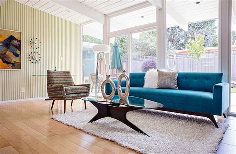 Tips On Choosing A Bold Accent Color For Your Mid Century Modern Home