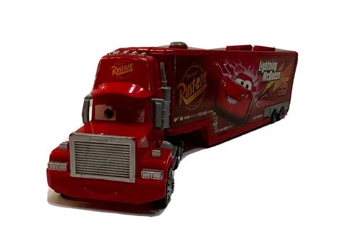 Disney Pixar Cars Mack Truck Superliner Bachelor Pad Playset Mattel