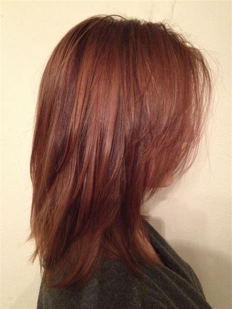 These subtle rose gold highlights add a this cinnamon brown hair benefits from some copper and blonde highlighting, especially around the. auburn hair with highlights and lowlights - Yahoo Image ...