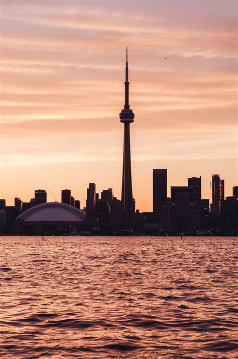 Toronto Sunset | Toronto skyline, Toronto city, Toronto island