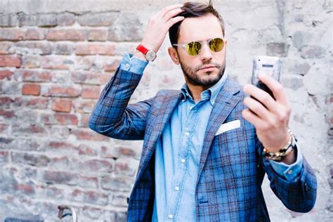 Men With Selfie Addiction Show Higher Psychopathic Tendencies Learning Mind